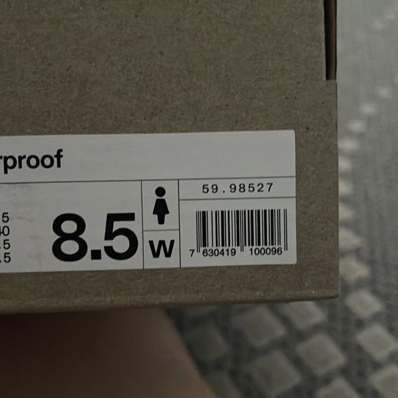 On cloud 5 waterproof sneakers - Picture 6 of 6